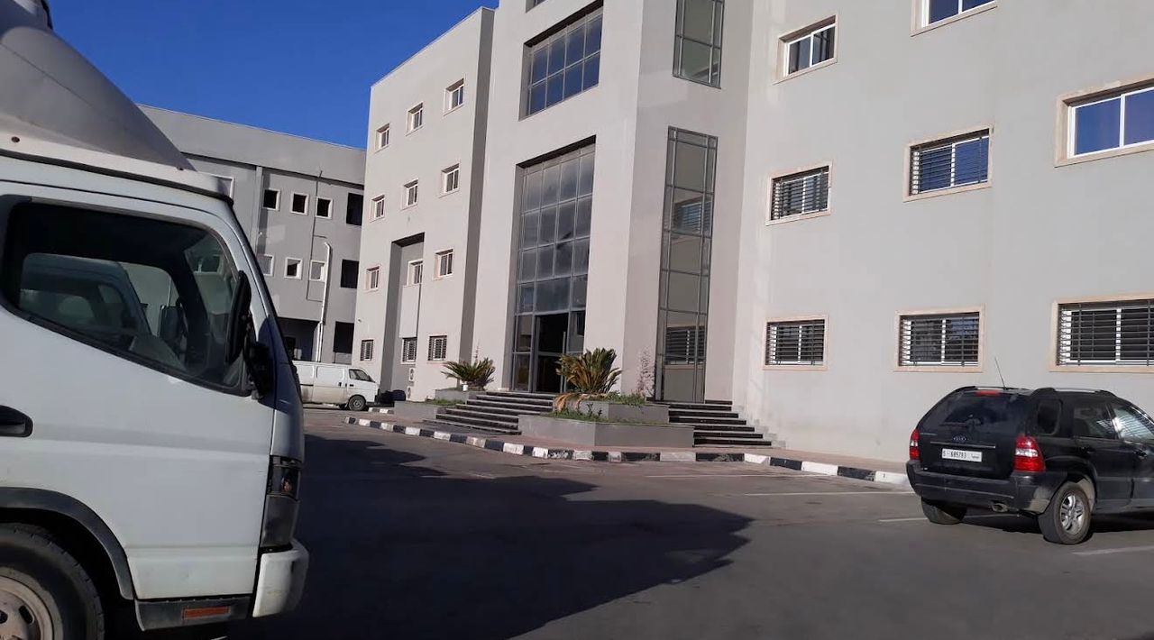 مبنى شركة الينبوع - صورة 1